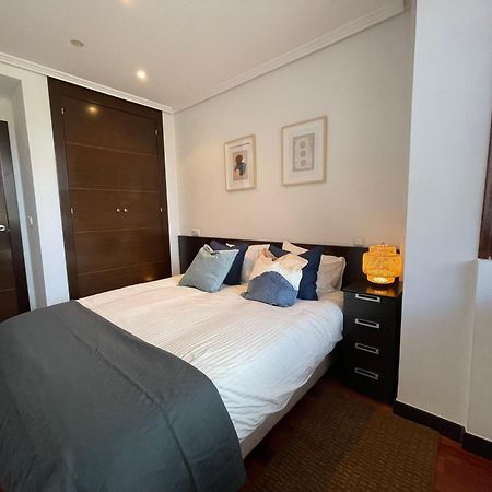 Atuaire Home Vivienda B Luminosa Parking Incluido En Plena Calle Comercial Burgos Exterior photo